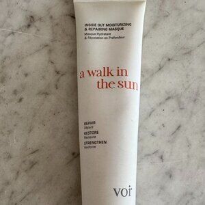 Voir A Walk in the Sun Hair Masque